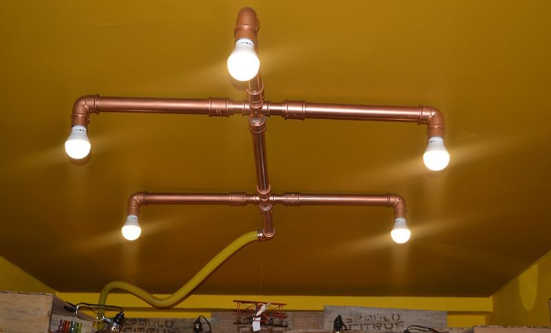 tubos de metal na decoracao 8 - tubos de metal em luminarias