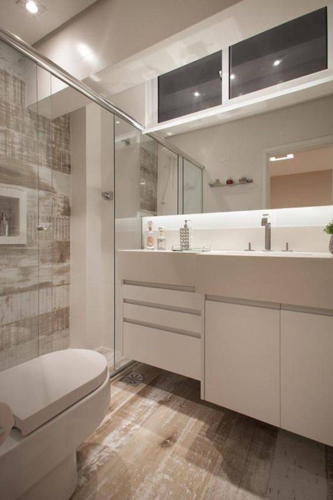  Colocar o mesmo revestimento nos pisos e na parede é permitido em banheiros pequenos