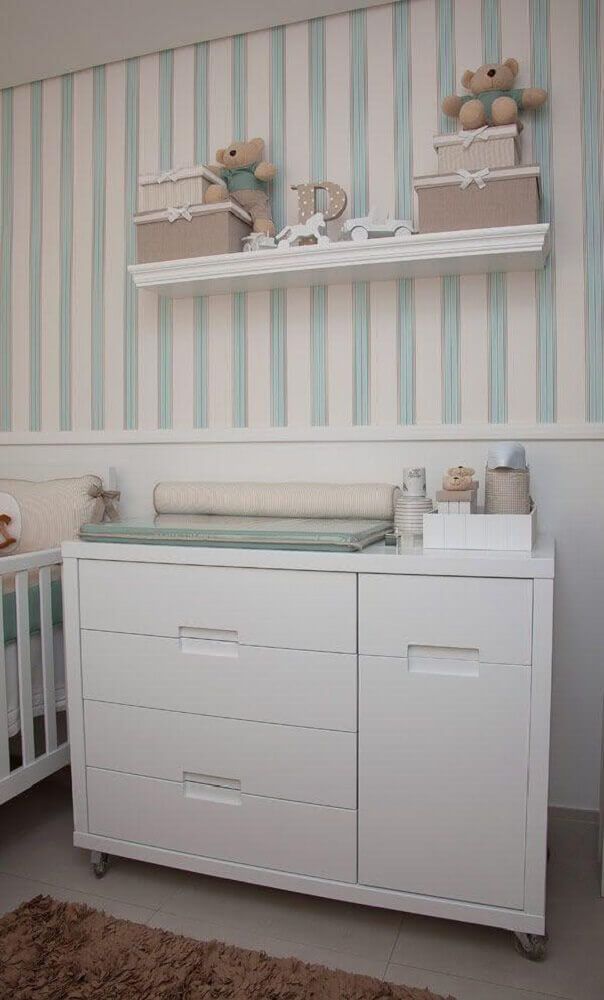 decoração quarto de bebê pequeno com adesivos